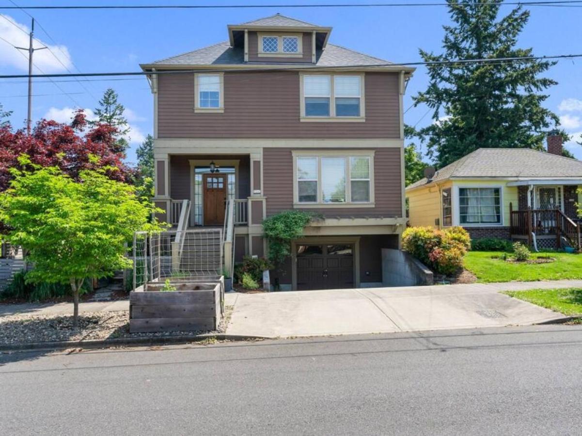 Urban Ne Pdx 3bd Bonus Room, Fenced Yard And Garage Portland